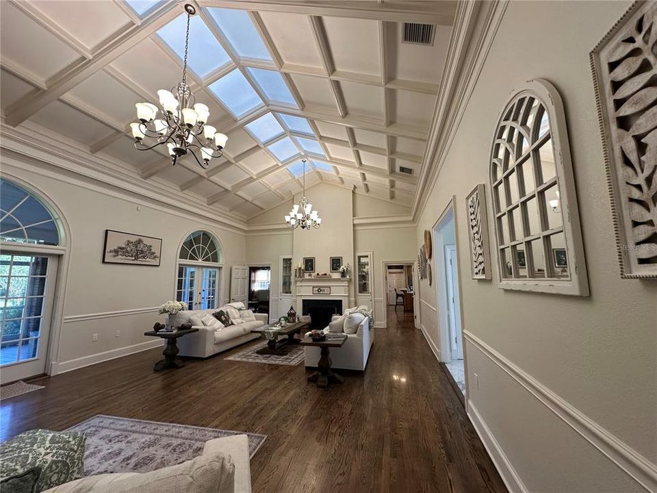 For Sale: $825,000 (3 beds, 4 baths, 3272 Square Feet)