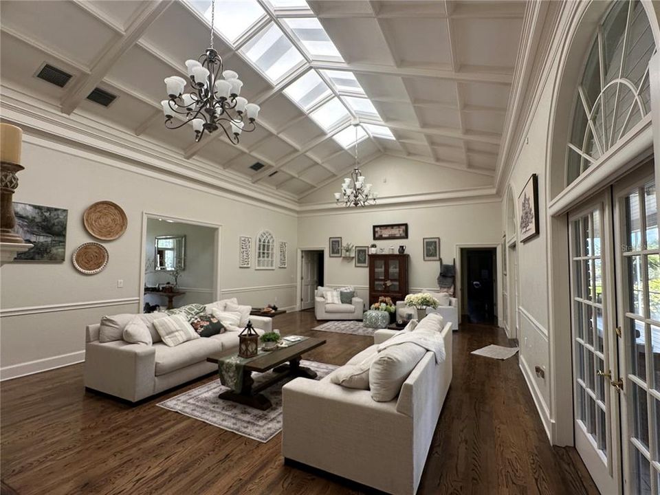 For Sale: $825,000 (3 beds, 4 baths, 3272 Square Feet)