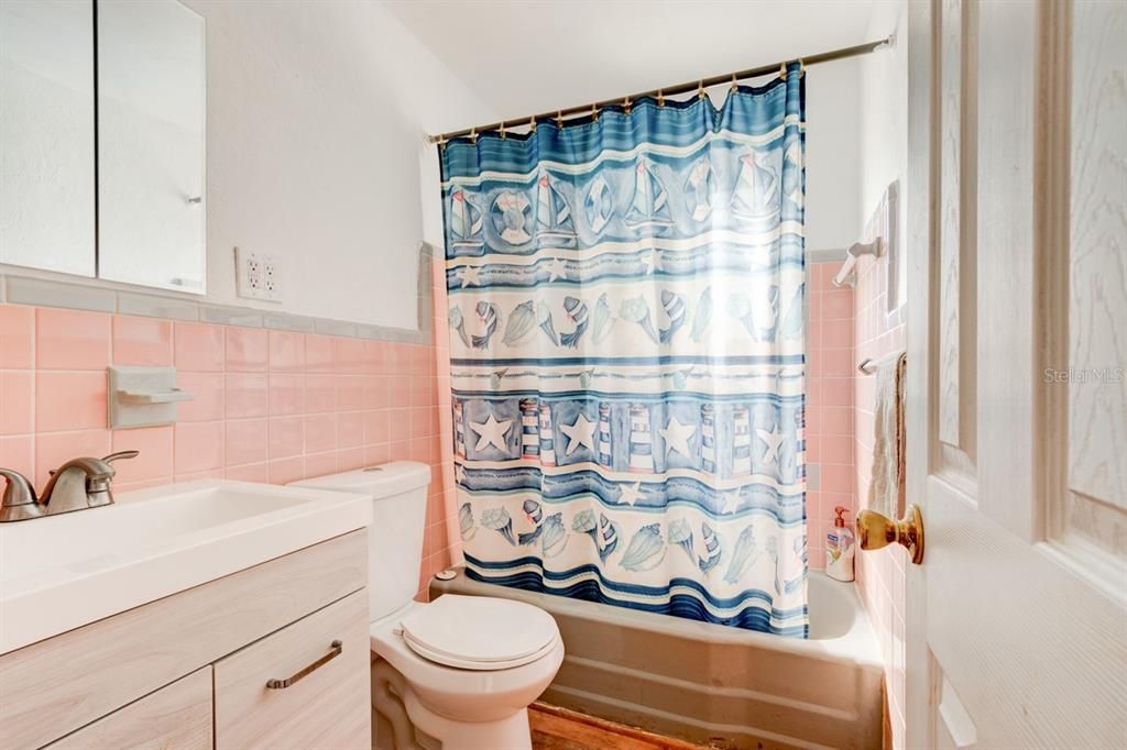 Activo con contrato: $199,900 (3 camas, 2 baños, 1524 Pies cuadrados)