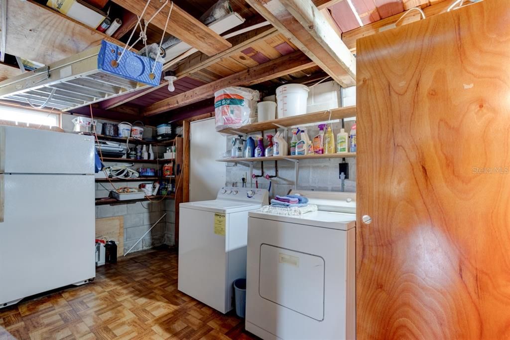 Activo con contrato: $199,900 (3 camas, 2 baños, 1524 Pies cuadrados)