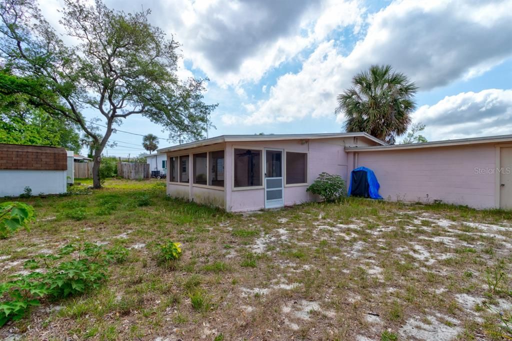 Activo con contrato: $199,900 (3 camas, 2 baños, 1524 Pies cuadrados)