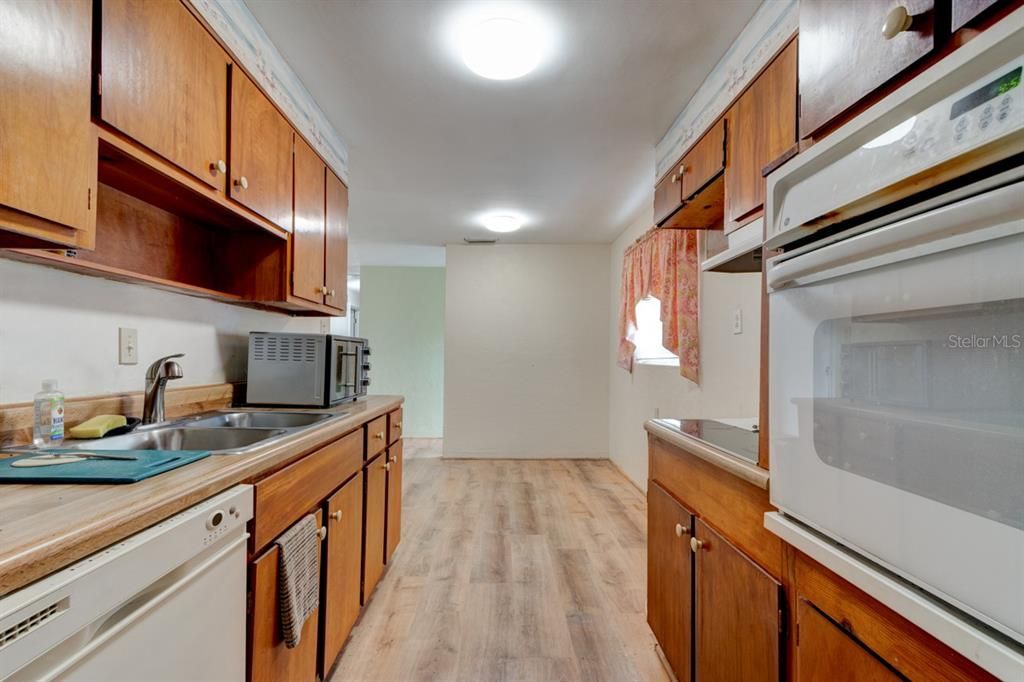 Activo con contrato: $199,900 (3 camas, 2 baños, 1524 Pies cuadrados)