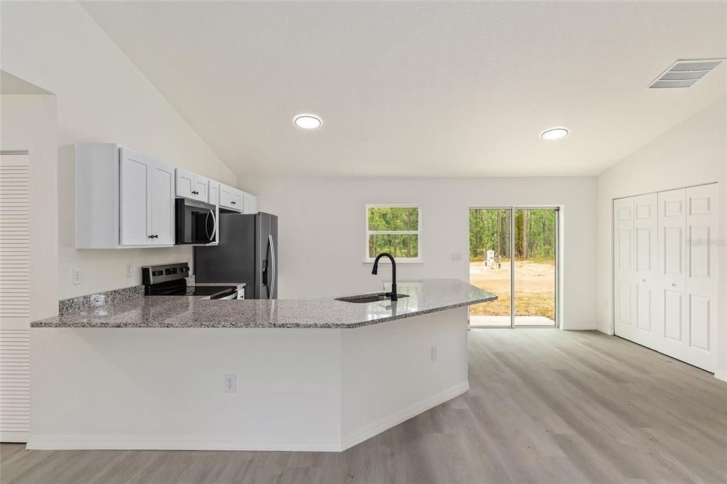 Active With Contract: $229,900 (3 beds, 2 baths, 1394 Square Feet)