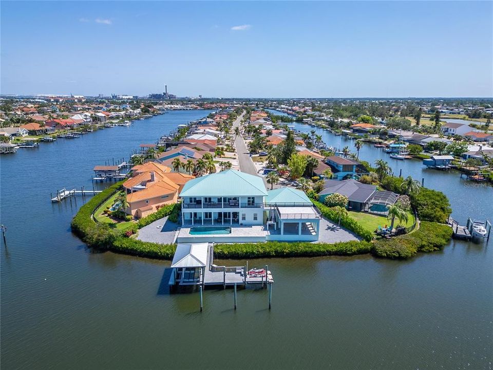 待售: $1,849,000 (4 贝兹, 5 浴室, 4704 平方英尺)