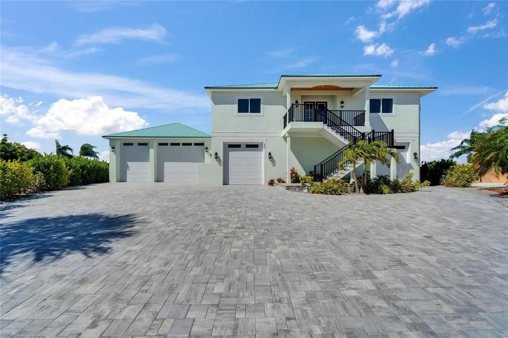 待售: $1,849,000 (4 贝兹, 5 浴室, 4704 平方英尺)