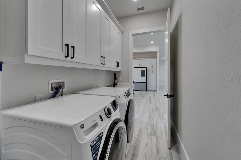 待售: $1,849,000 (4 贝兹, 5 浴室, 4704 平方英尺)