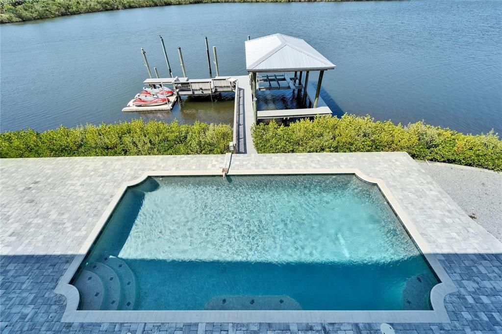 待售: $1,849,000 (4 贝兹, 5 浴室, 4704 平方英尺)