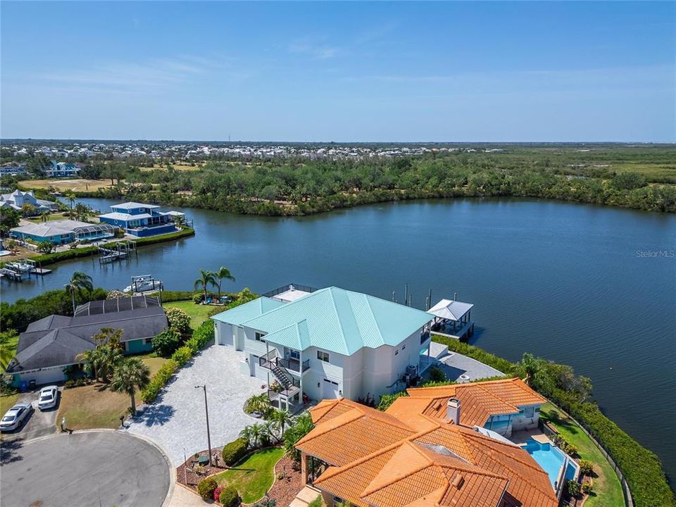 待售: $1,849,000 (4 贝兹, 5 浴室, 4704 平方英尺)