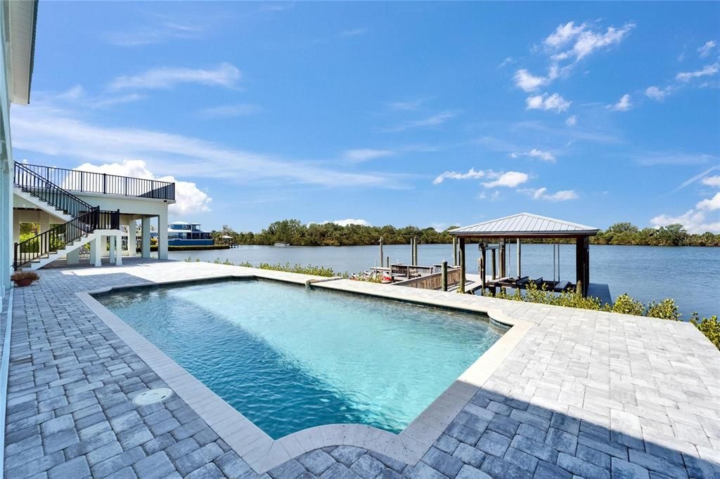 待售: $1,849,000 (4 贝兹, 5 浴室, 4704 平方英尺)