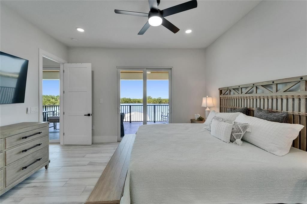 待售: $1,849,000 (4 贝兹, 5 浴室, 4704 平方英尺)