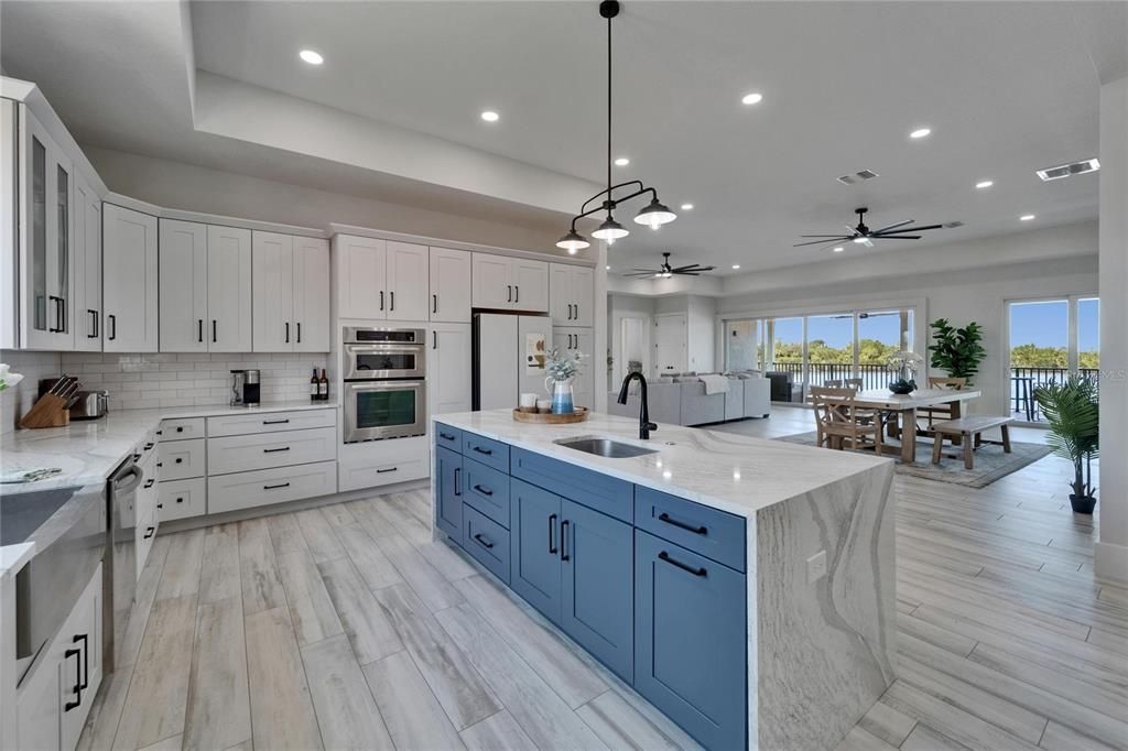 待售: $1,849,000 (4 贝兹, 5 浴室, 4704 平方英尺)