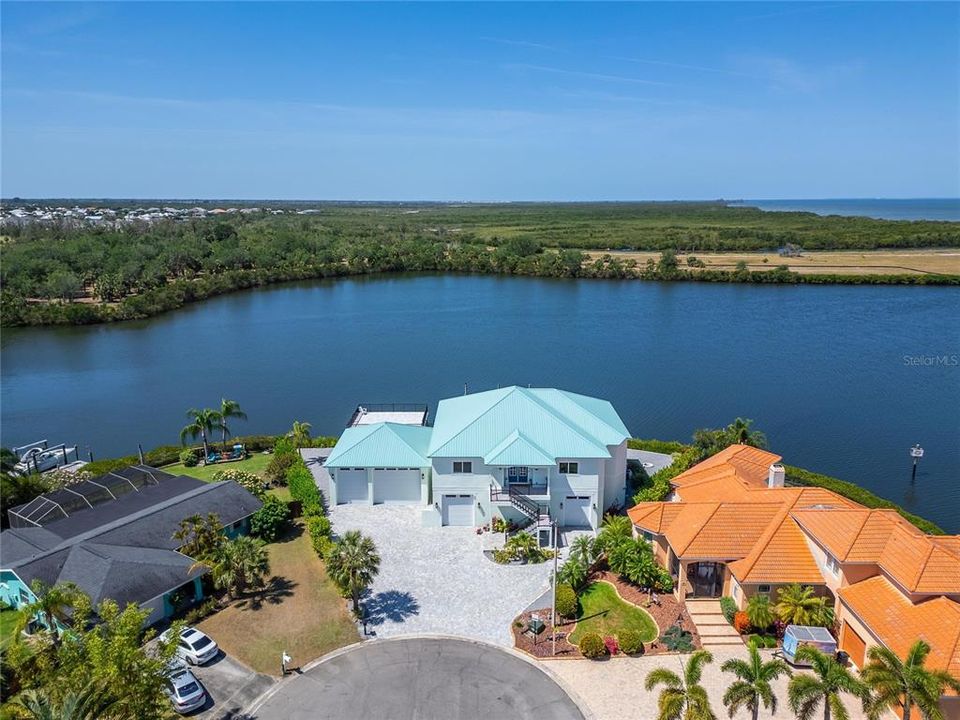 待售: $1,849,000 (4 贝兹, 5 浴室, 4704 平方英尺)