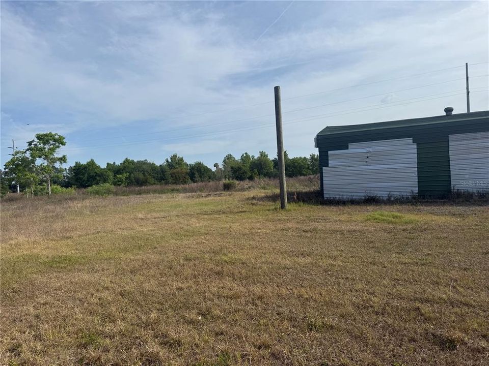 待售: $340,000 (3.32 acres)