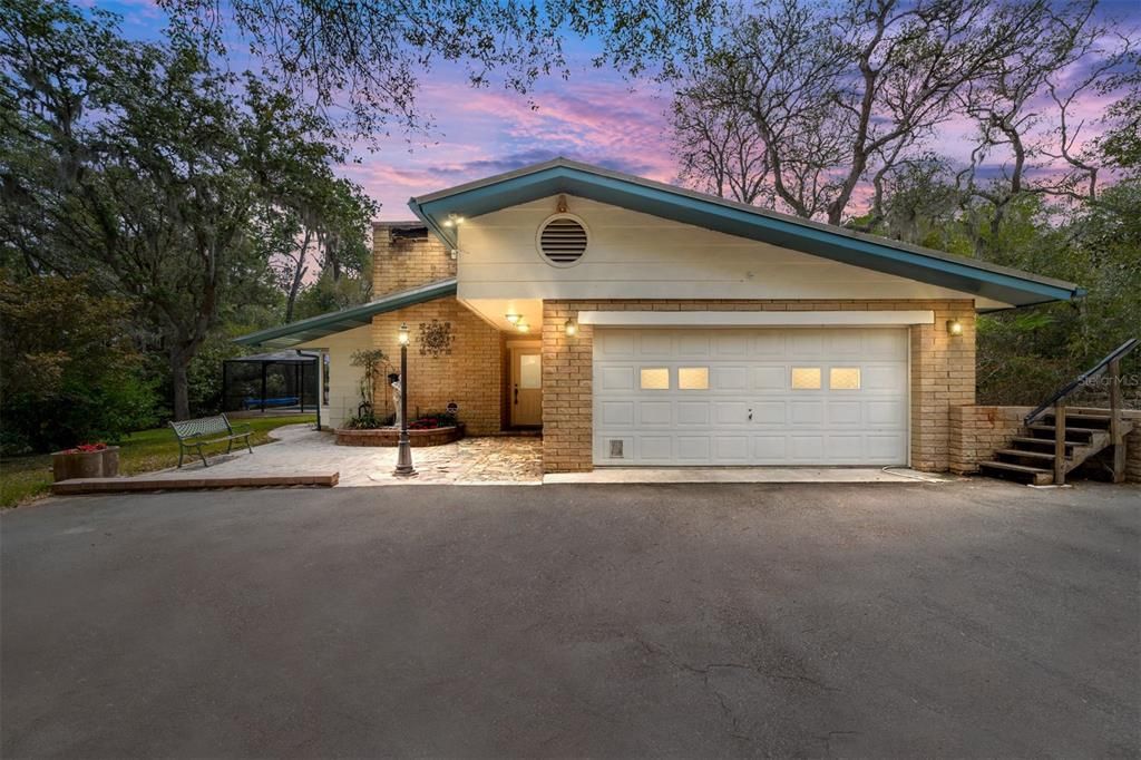 Vendido Recientemente: $406,750 (3 camas, 2 baños, 1641 Pies cuadrados)