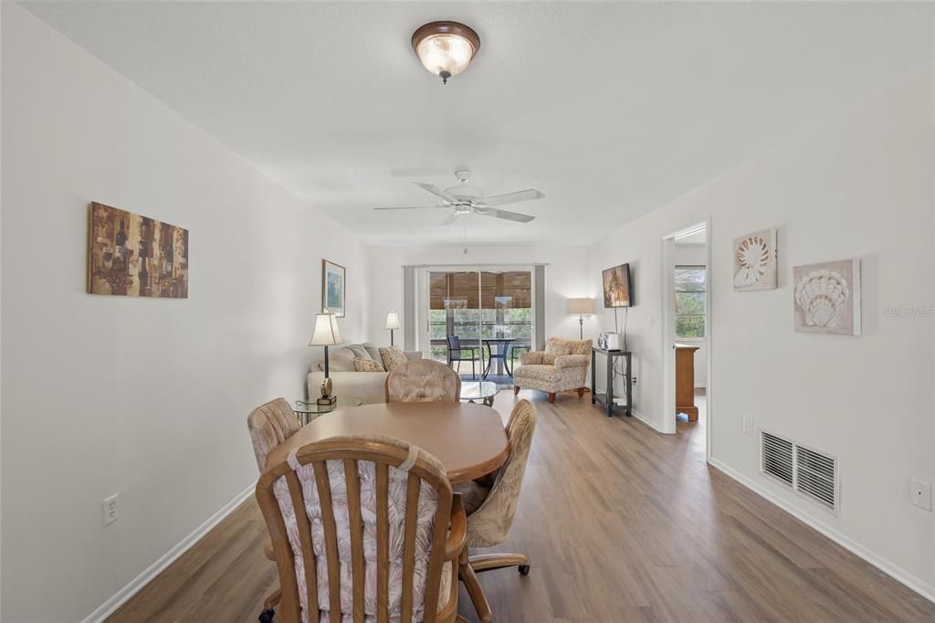 For Rent: $1,350 (2 beds, 2 baths, 828 Square Feet)
