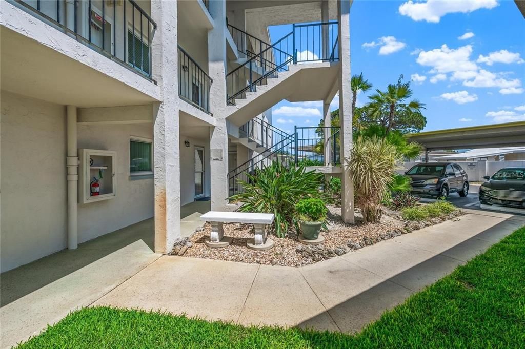 For Rent: $1,350 (2 beds, 2 baths, 828 Square Feet)