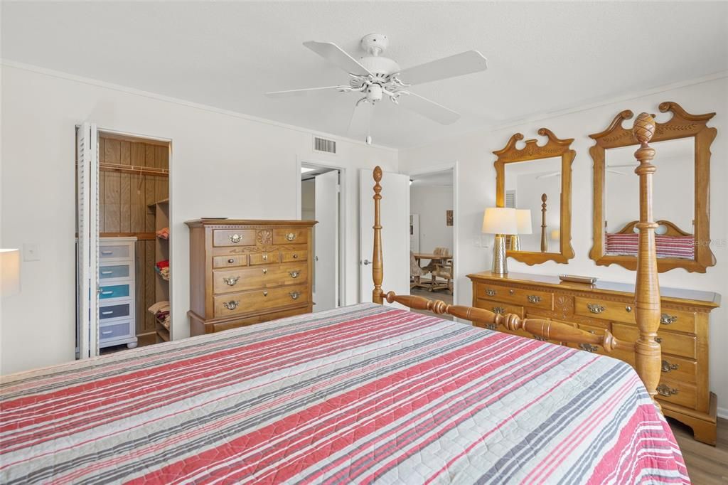 For Rent: $1,350 (2 beds, 2 baths, 828 Square Feet)