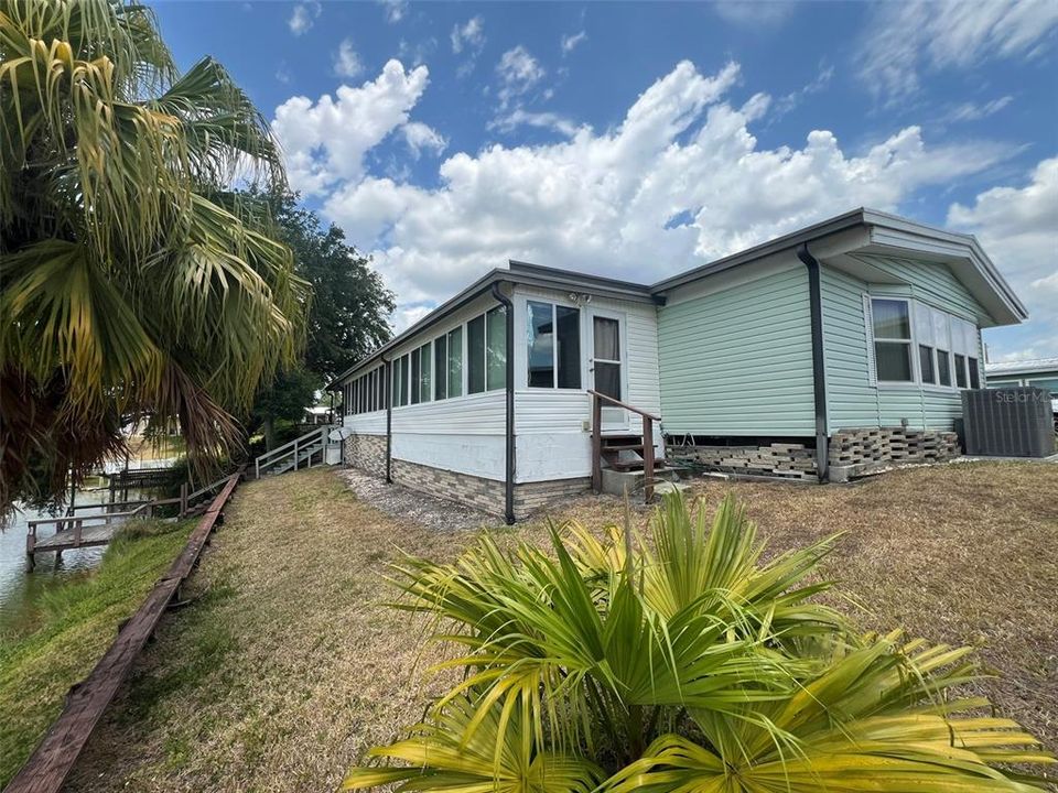 待售: $199,000 (2 贝兹, 2 浴室, 1560 平方英尺)