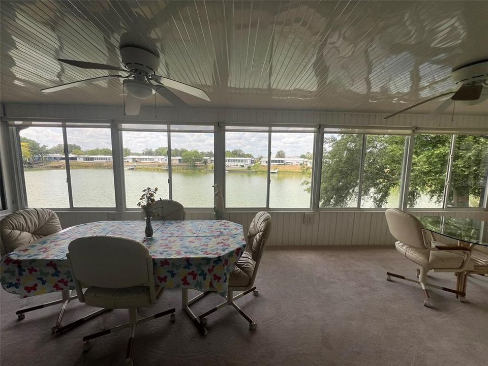 待售: $199,000 (2 贝兹, 2 浴室, 1560 平方英尺)