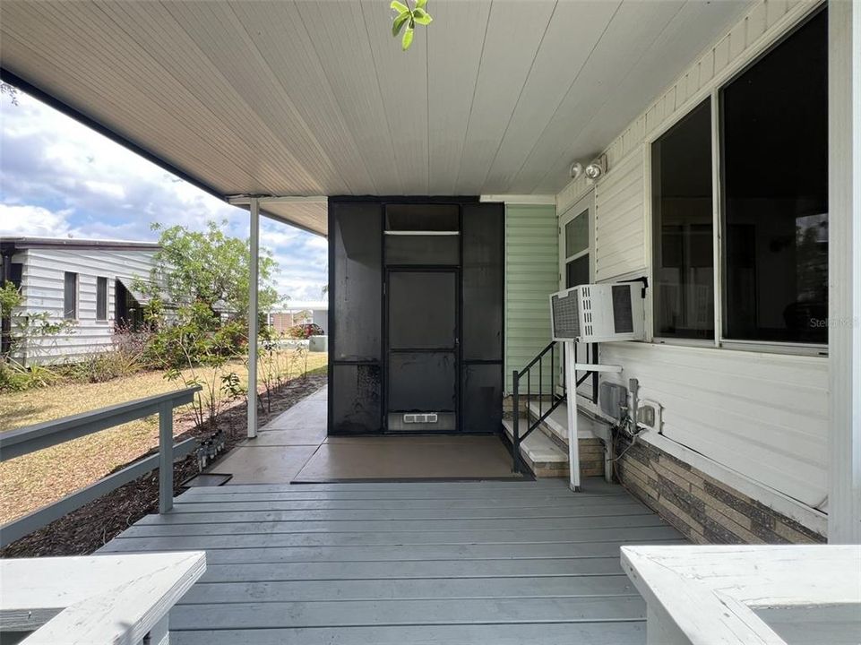 待售: $199,000 (2 贝兹, 2 浴室, 1560 平方英尺)