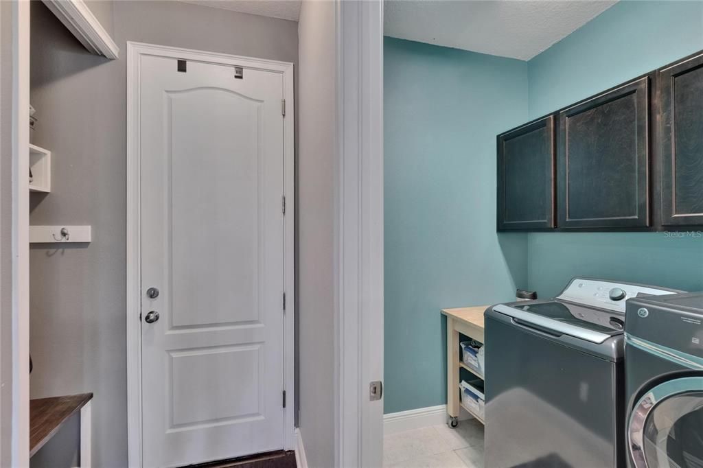 Activo con contrato: $550,000 (4 camas, 3 baños, 3091 Pies cuadrados)