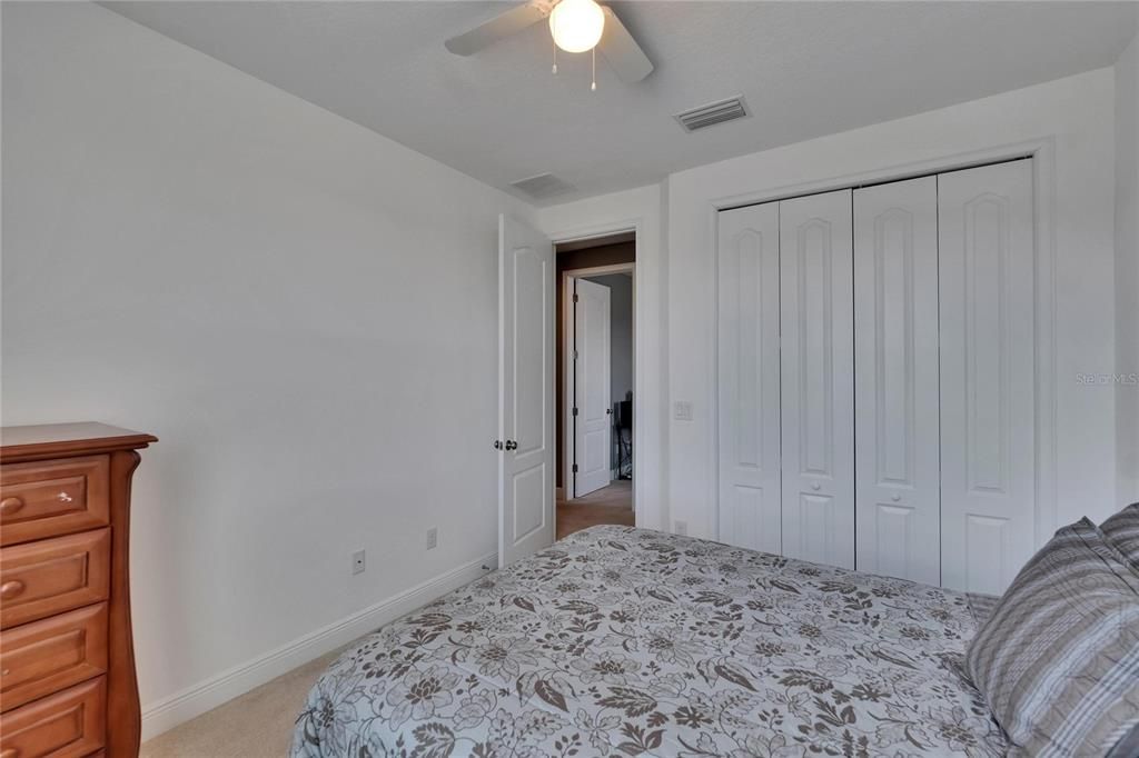 Activo con contrato: $550,000 (4 camas, 3 baños, 3091 Pies cuadrados)