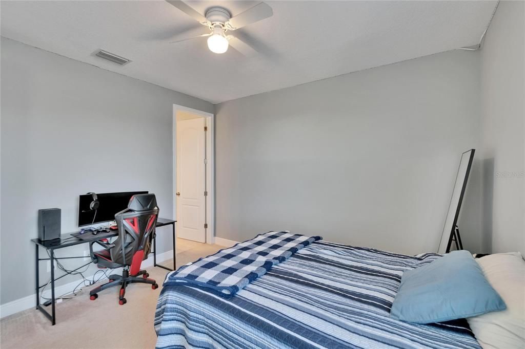 Activo con contrato: $550,000 (4 camas, 3 baños, 3091 Pies cuadrados)