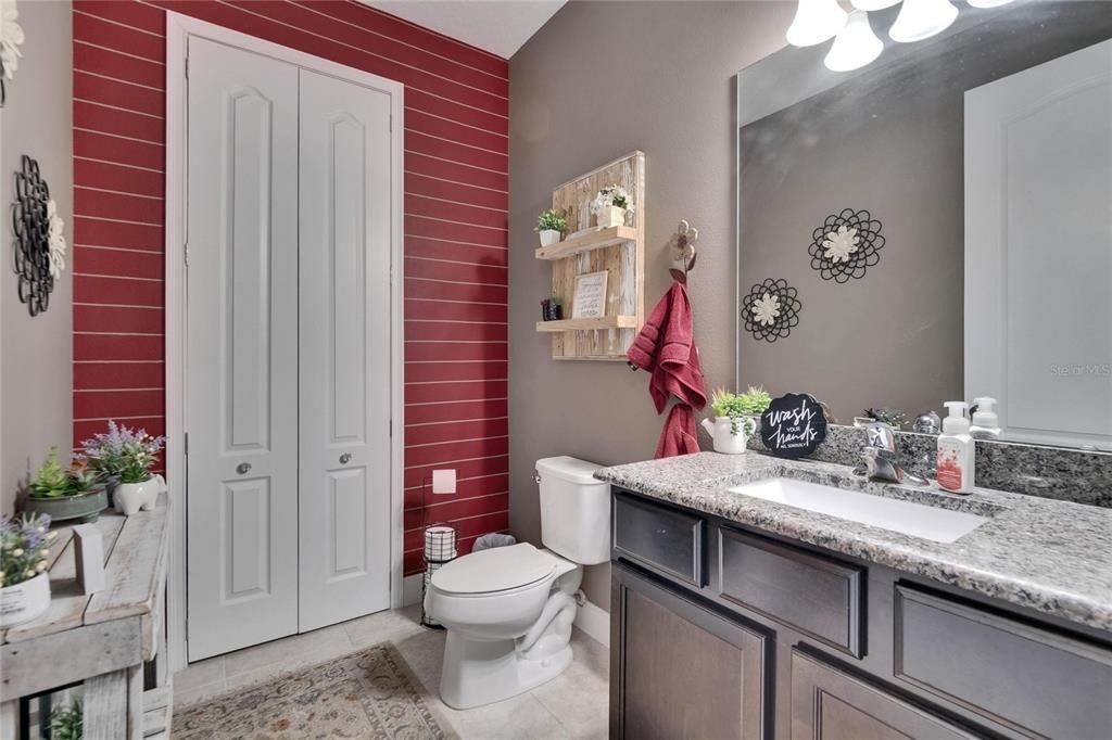 Activo con contrato: $550,000 (4 camas, 3 baños, 3091 Pies cuadrados)