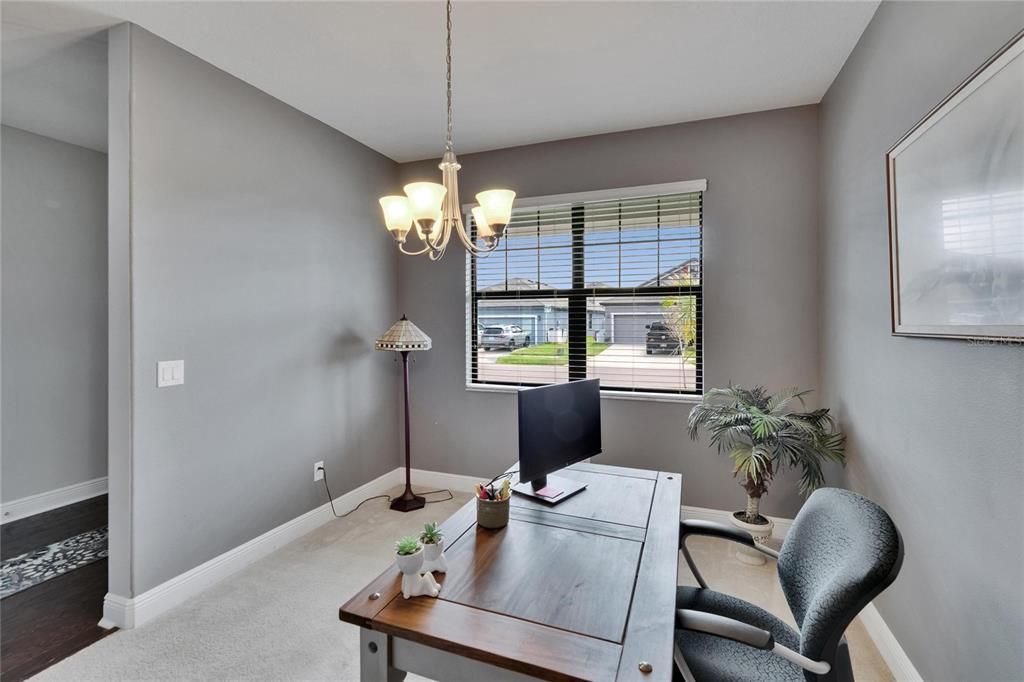 Activo con contrato: $550,000 (4 camas, 3 baños, 3091 Pies cuadrados)