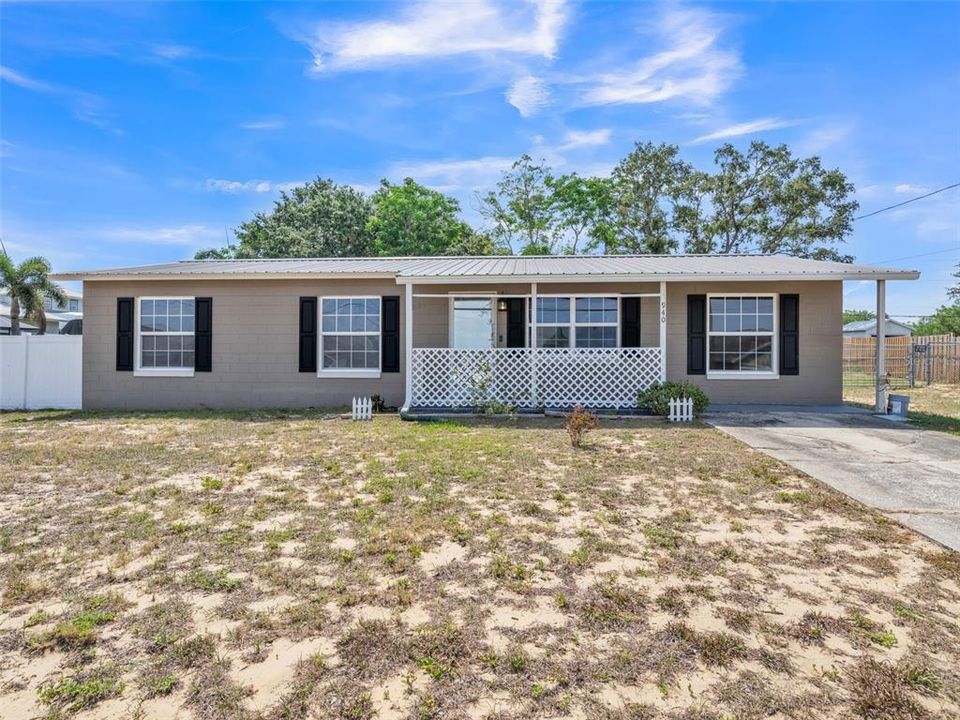 Недавно продано: $225,000 (4 спален, 2 ванн, 1192 Квадратных фут)