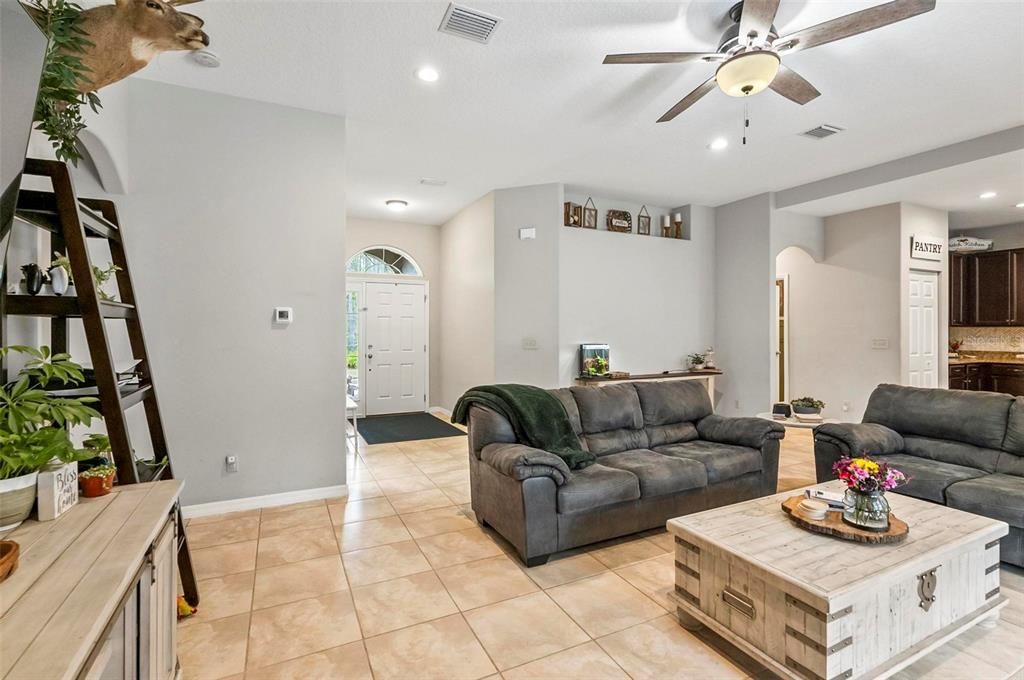 For Sale: $549,000 (3 beds, 2 baths, 1838 Square Feet)