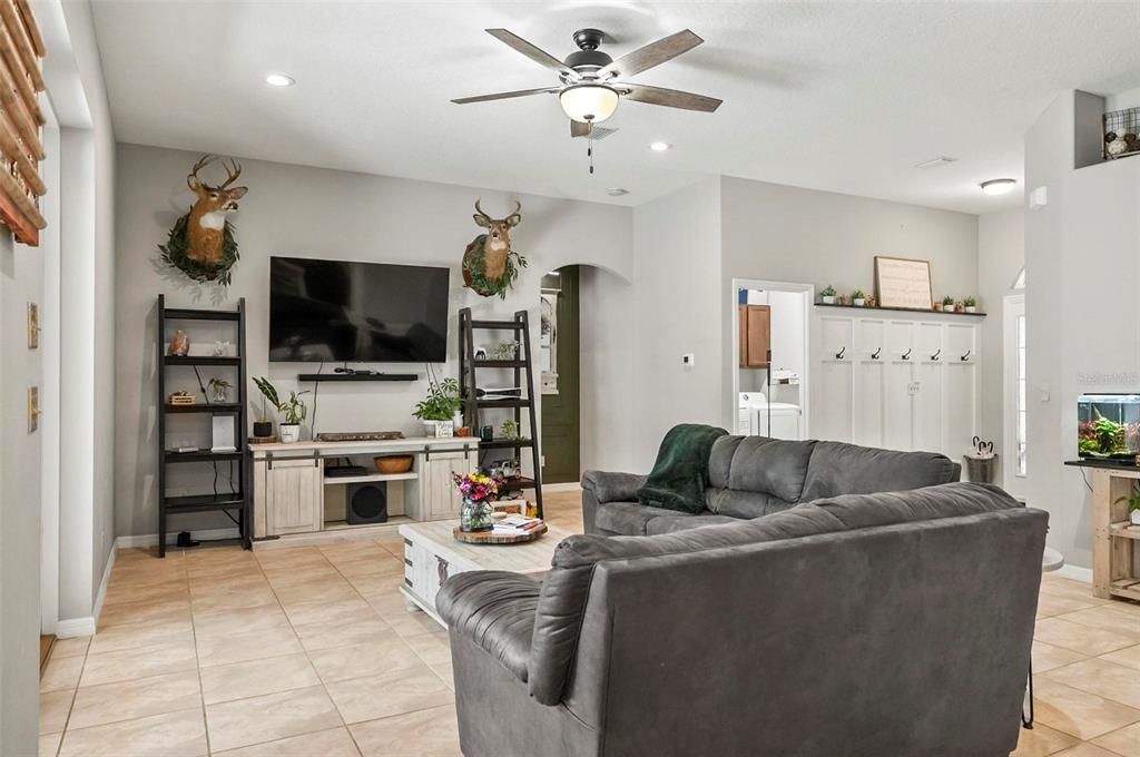 For Sale: $549,000 (3 beds, 2 baths, 1838 Square Feet)