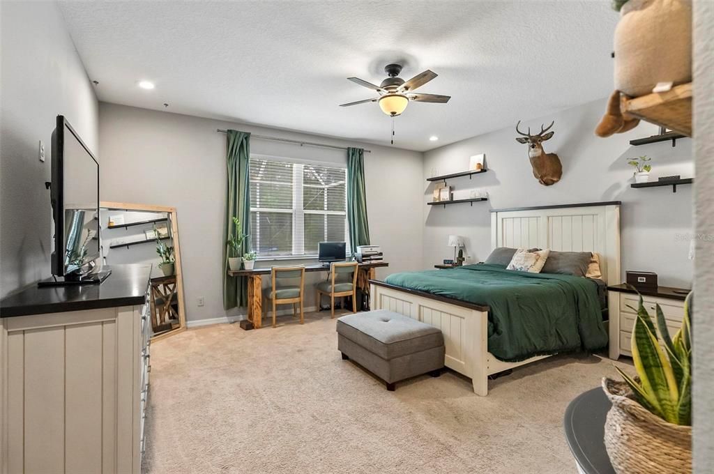 For Sale: $549,000 (3 beds, 2 baths, 1838 Square Feet)