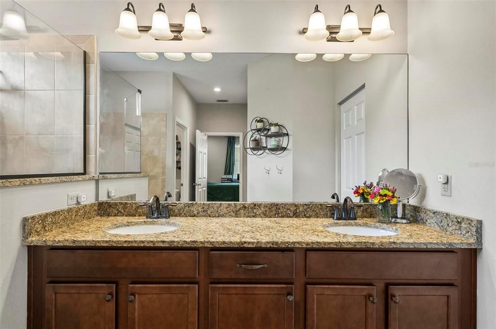 For Sale: $549,000 (3 beds, 2 baths, 1838 Square Feet)