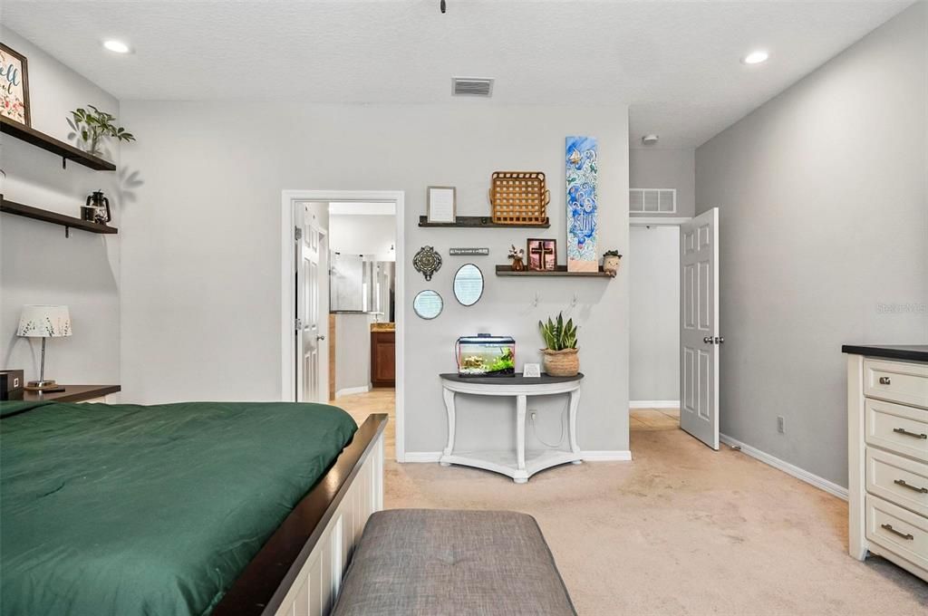 For Sale: $549,000 (3 beds, 2 baths, 1838 Square Feet)