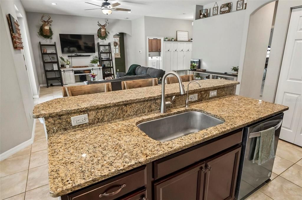 For Sale: $549,000 (3 beds, 2 baths, 1838 Square Feet)