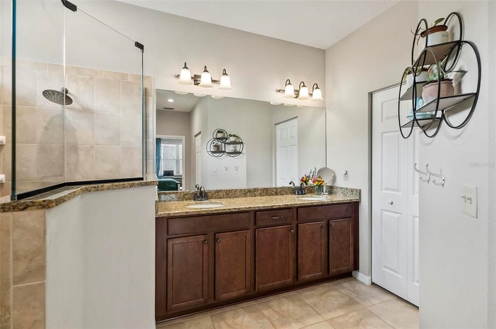 For Sale: $549,000 (3 beds, 2 baths, 1838 Square Feet)