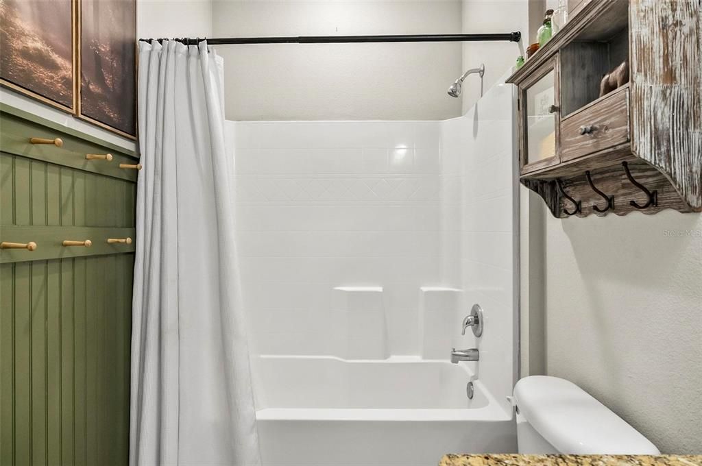 For Sale: $549,000 (3 beds, 2 baths, 1838 Square Feet)