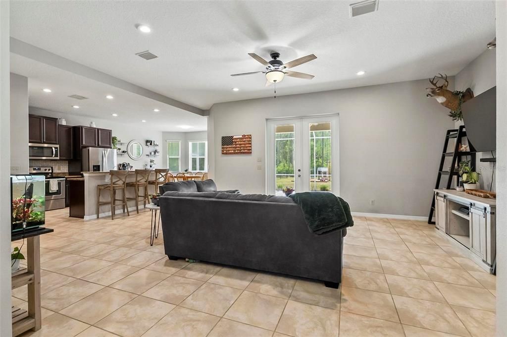 For Sale: $549,000 (3 beds, 2 baths, 1838 Square Feet)