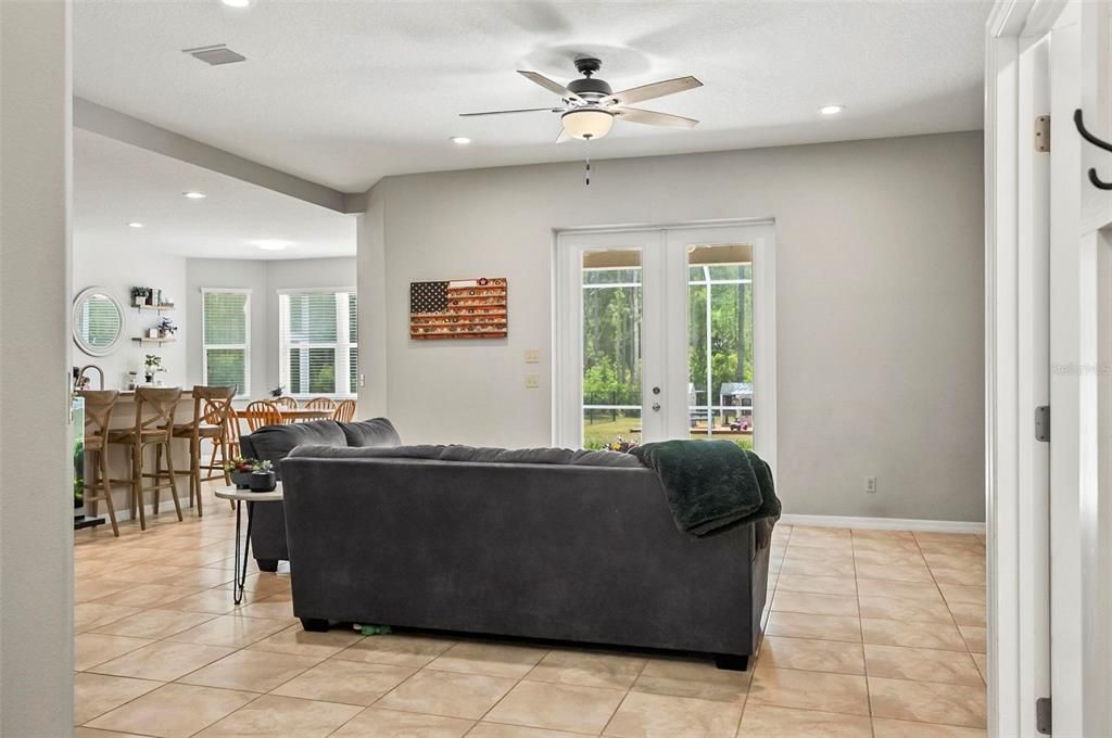 For Sale: $549,000 (3 beds, 2 baths, 1838 Square Feet)