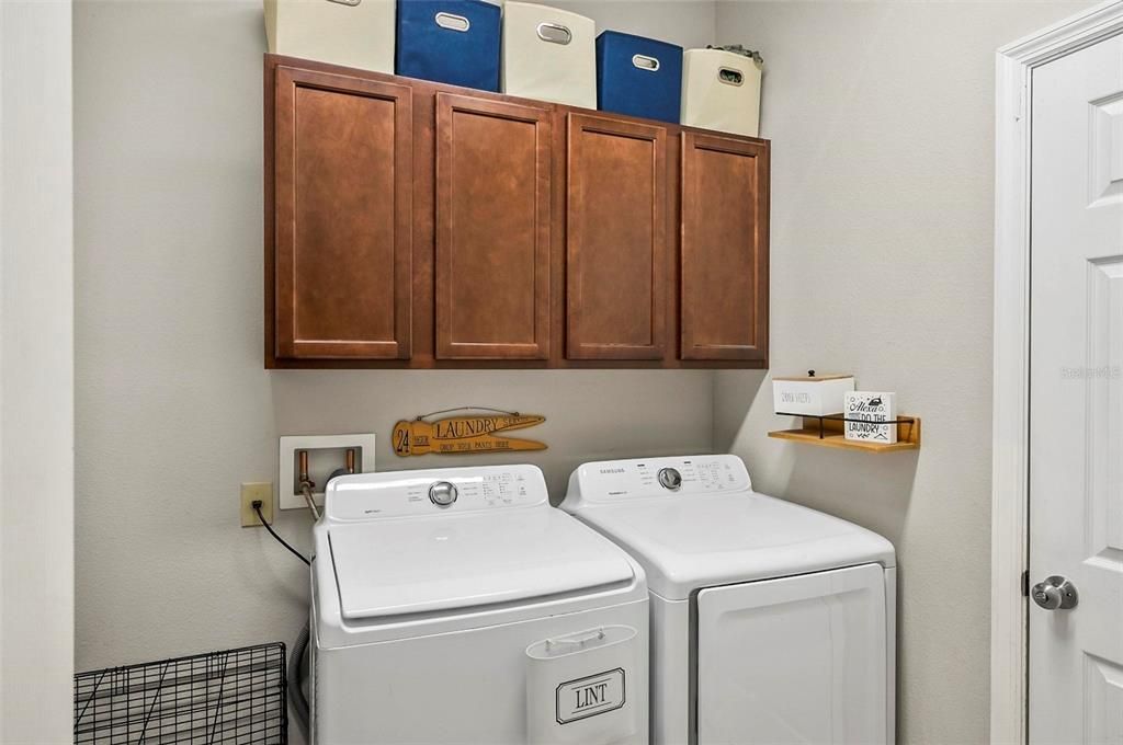 For Sale: $549,000 (3 beds, 2 baths, 1838 Square Feet)