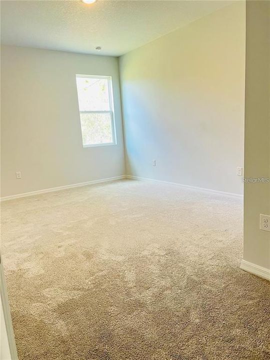 For Rent: $2,000 (3 beds, 2 baths, 1510 Square Feet)