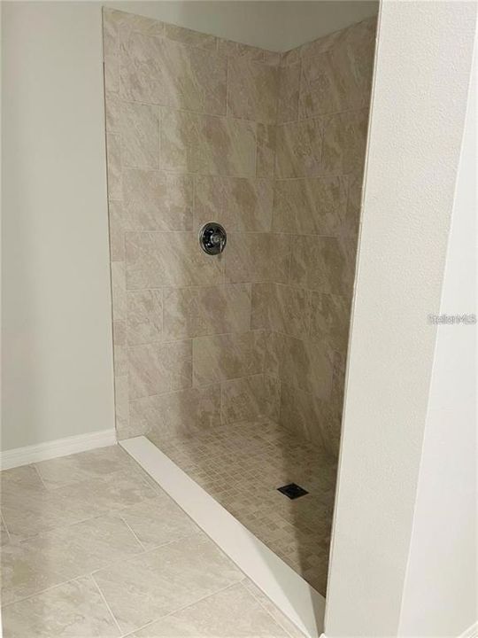 For Rent: $2,000 (3 beds, 2 baths, 1510 Square Feet)