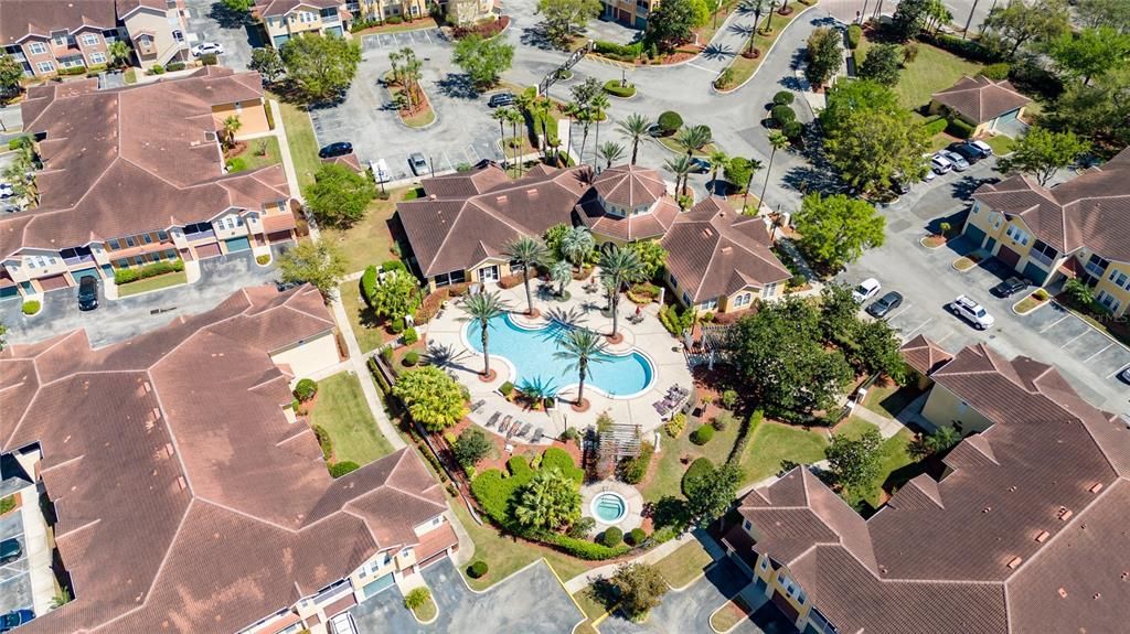 合同活跃: $248,000 (2 贝兹, 2 浴室, 1174 平方英尺)