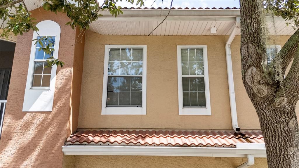 合同活跃: $248,000 (2 贝兹, 2 浴室, 1174 平方英尺)