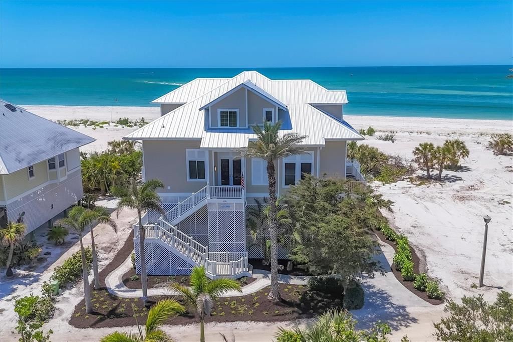 На продажу: $3,150,000 (3 спален, 3 ванн, 3204 Квадратных фут)