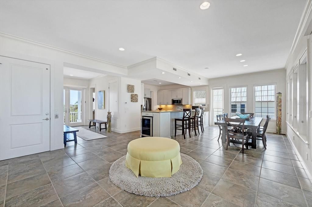 На продажу: $3,150,000 (3 спален, 3 ванн, 3204 Квадратных фут)