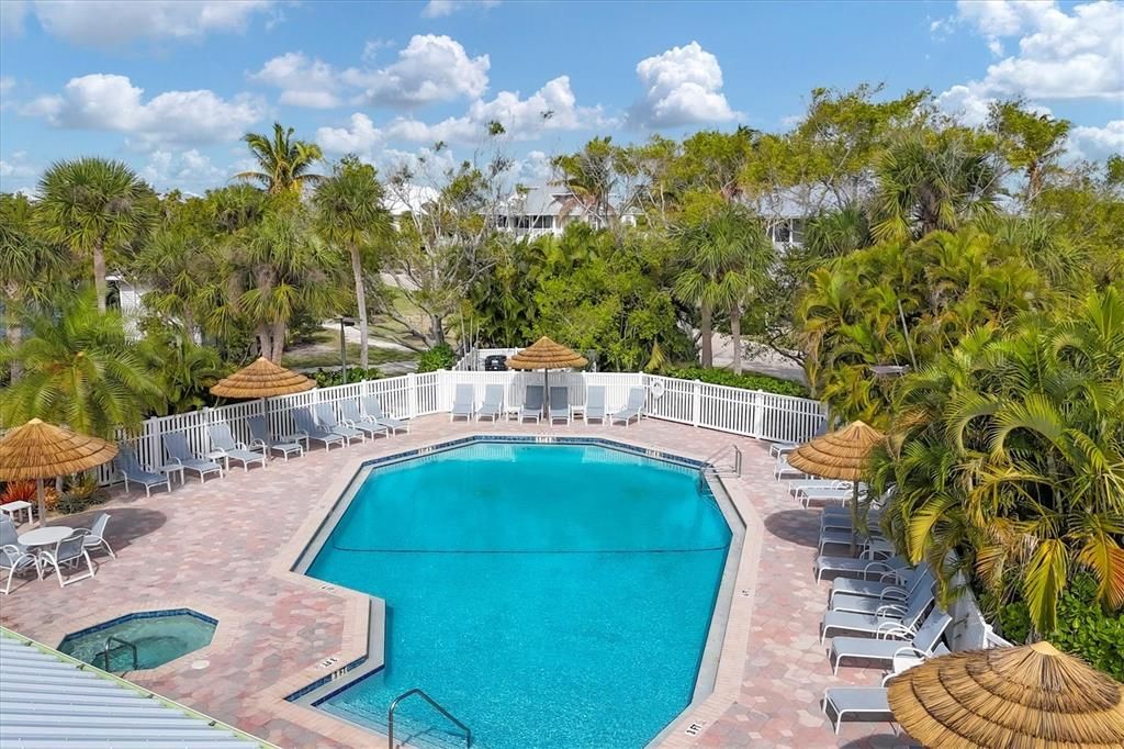 На продажу: $3,150,000 (3 спален, 3 ванн, 3204 Квадратных фут)