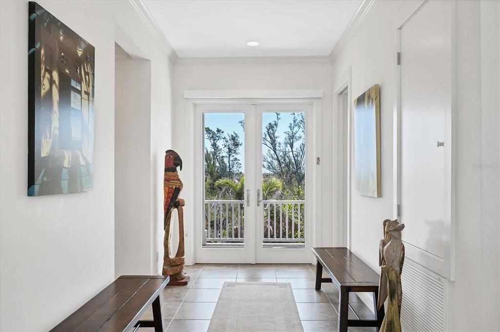 На продажу: $3,150,000 (3 спален, 3 ванн, 3204 Квадратных фут)