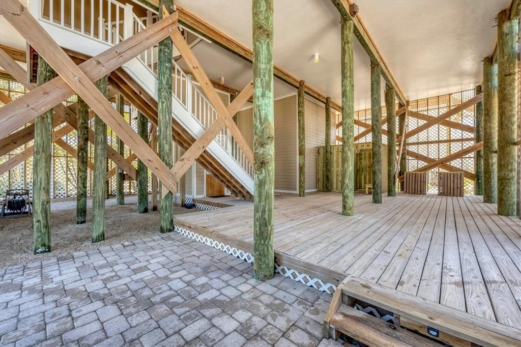 На продажу: $3,150,000 (3 спален, 3 ванн, 3204 Квадратных фут)